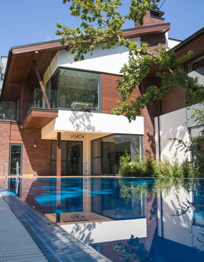 Приватний житловий будинок 400м²